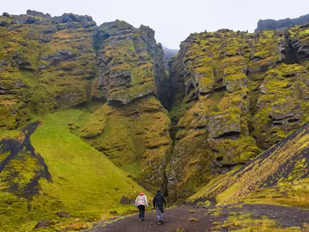Rauðfeldsgjá Gorge Trail